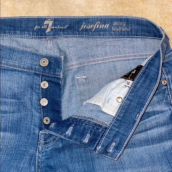 EUC. 7 for all mankind Josefina skinny boyfriend. - Picture 5 of 8